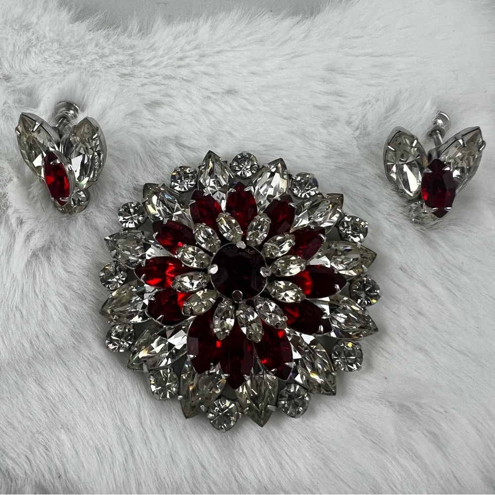 Vintage Jay Kel Original Brooch and Screw Back Earring Set